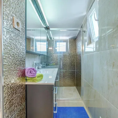 Spacious In Arbanija With Terrace * Trogir