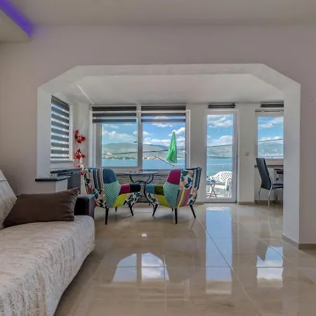 Spacious In Arbanija With Terrace