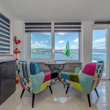 Spacious In Arbanija With Terrace * Trogir