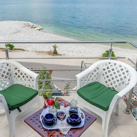 Spacious In Arbanija With Terrace Apartment