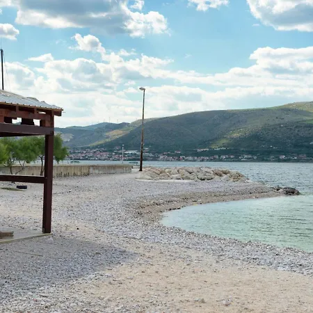 Apartment Spacious In Arbanija With Terrace Trogir