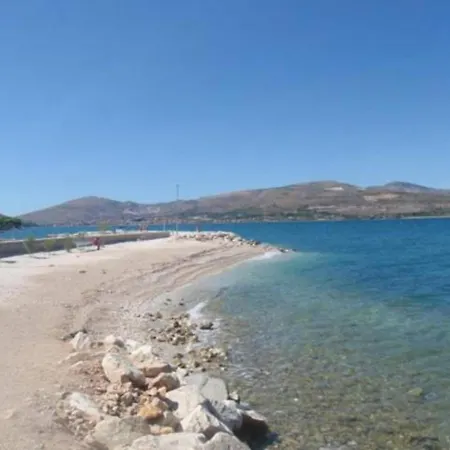Apartment Spacious In Arbanija With Terrace